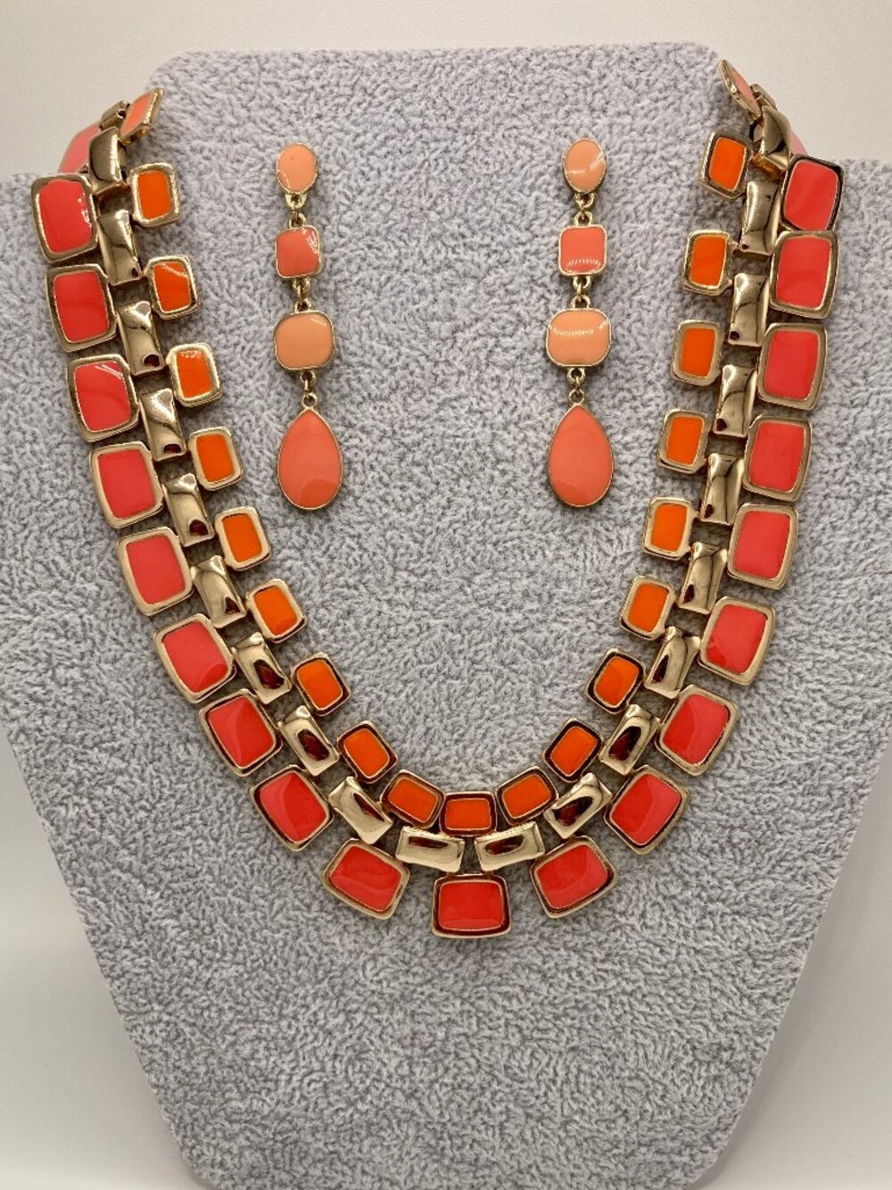 Peach and Orange Necklace/Earring Set